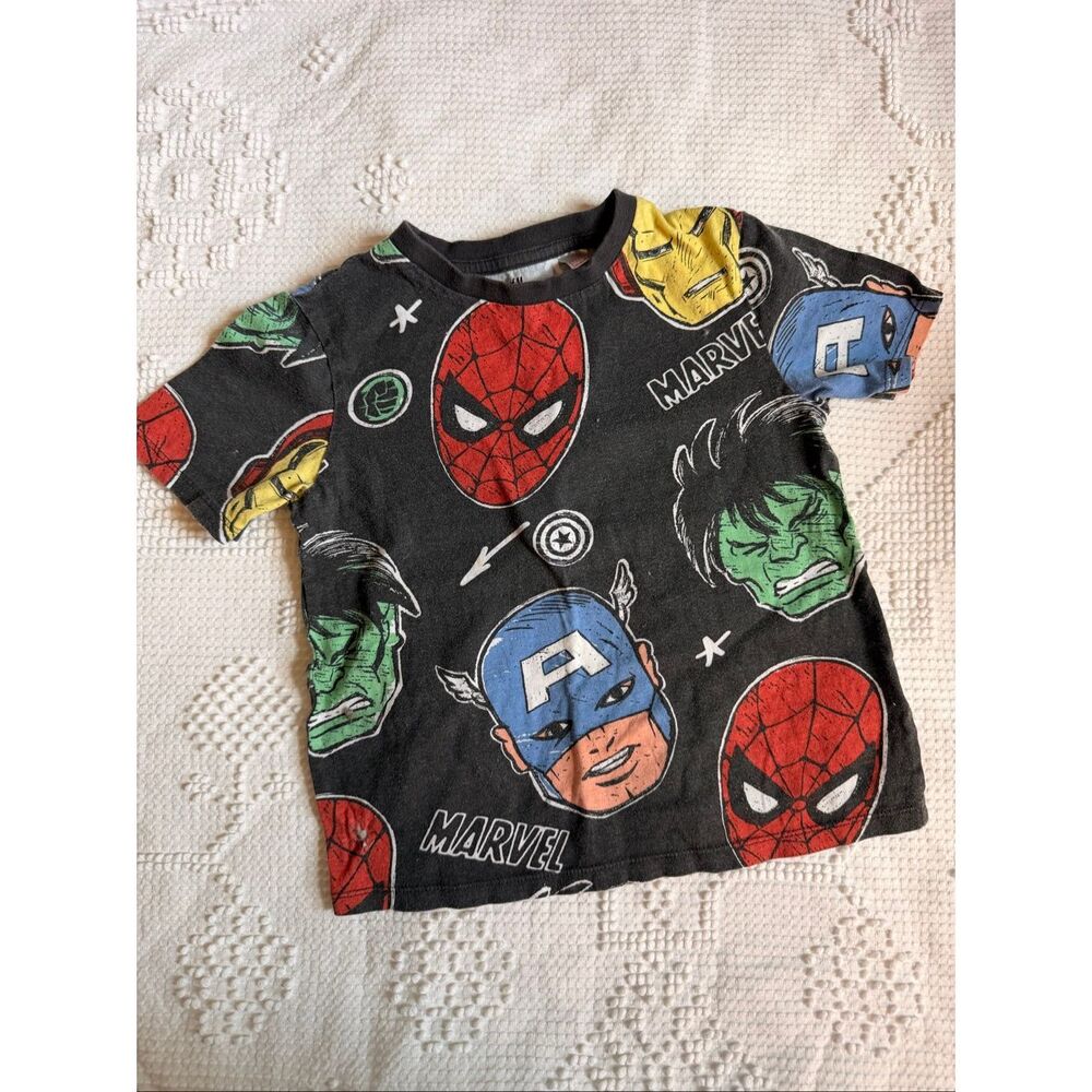 H&M Size 5/6 Marvel Avengers All-Over Print Tee‎